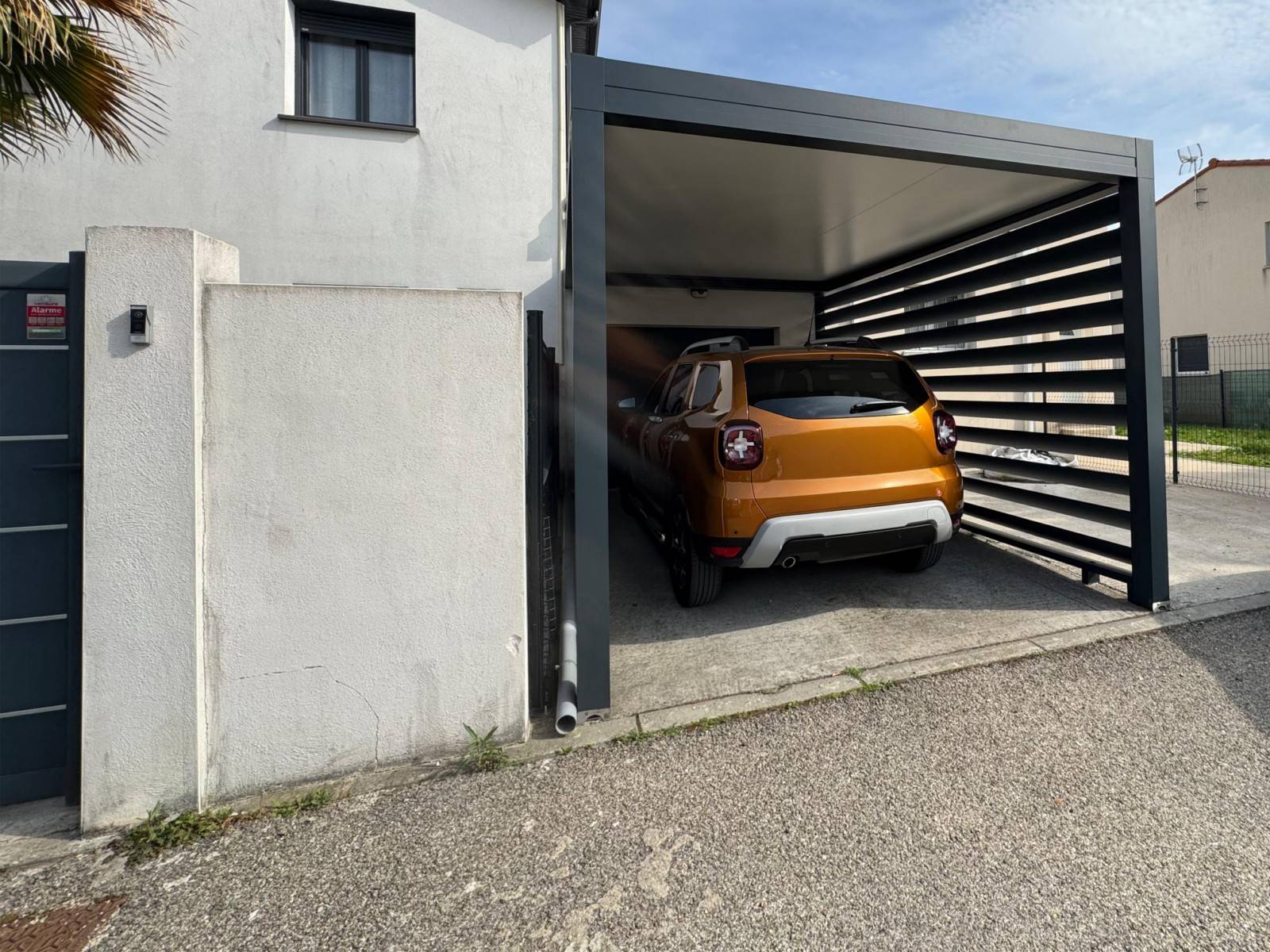 Réalisation sur mesure d'un carport une voiture avec BSO à Uzès dans le 30