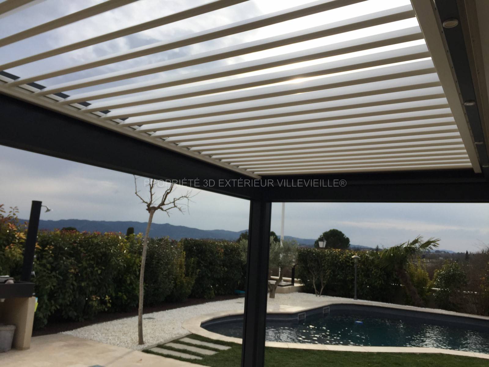 Pergola bioclimatique Aluminium dans le Gard
