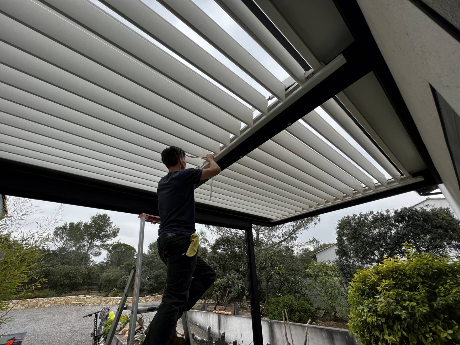 Entretien pergola bioclimatique