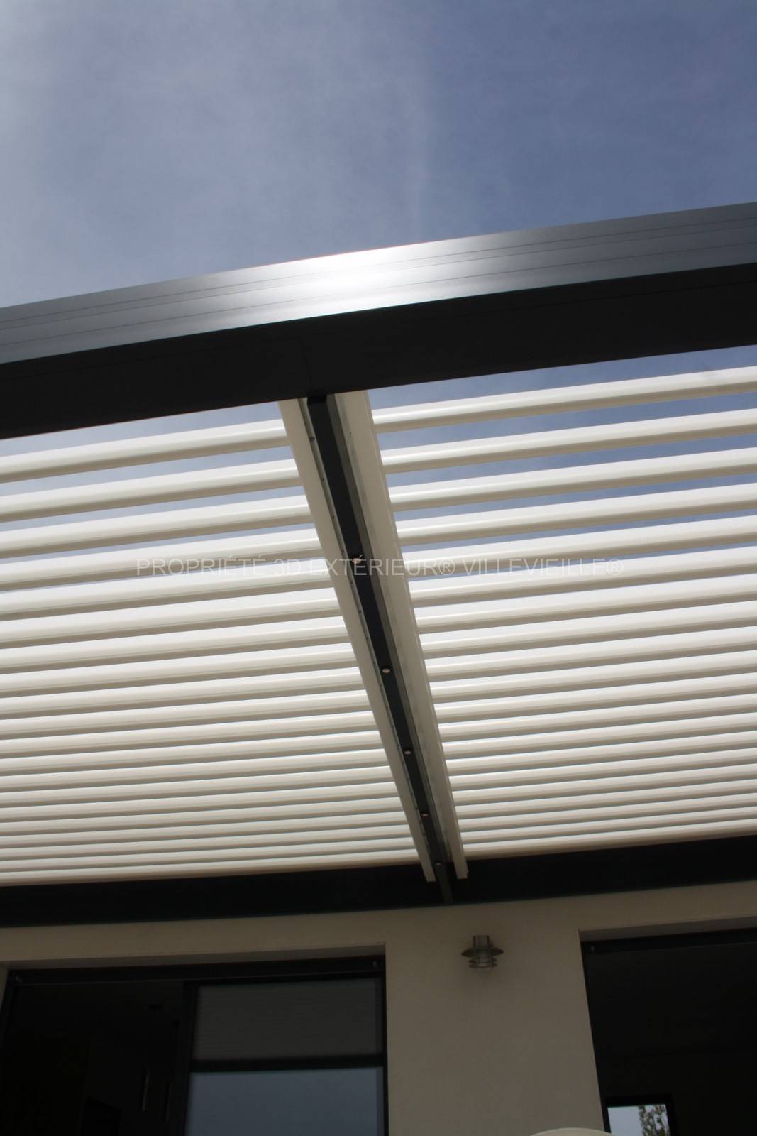 Fabrication et mise en place d'une pergola personnalisable Solisystème proche de Nîmes