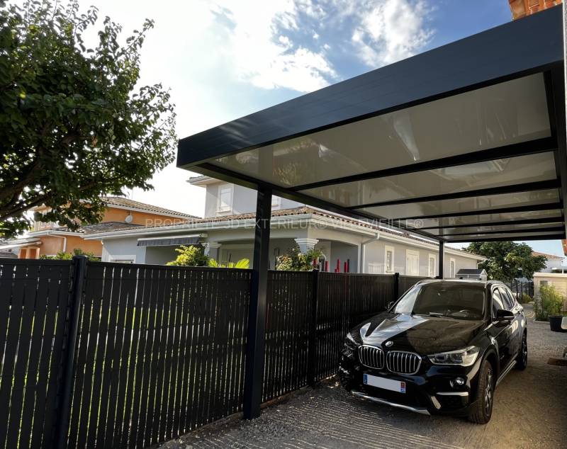 Protégez vos véhicules avec notre carport design épuré réalisation près de Pérols (Hérault)