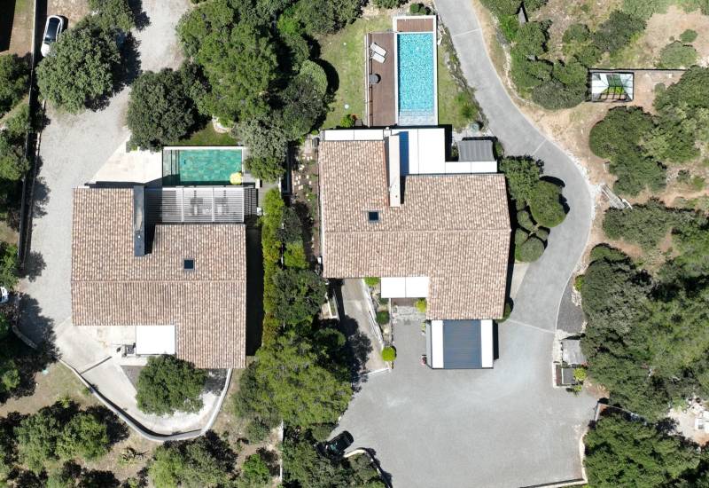 Création d'une extension sur terrasse avec la pose d'une pergola bioclimatique sur mesure à Montpellier dans le 34