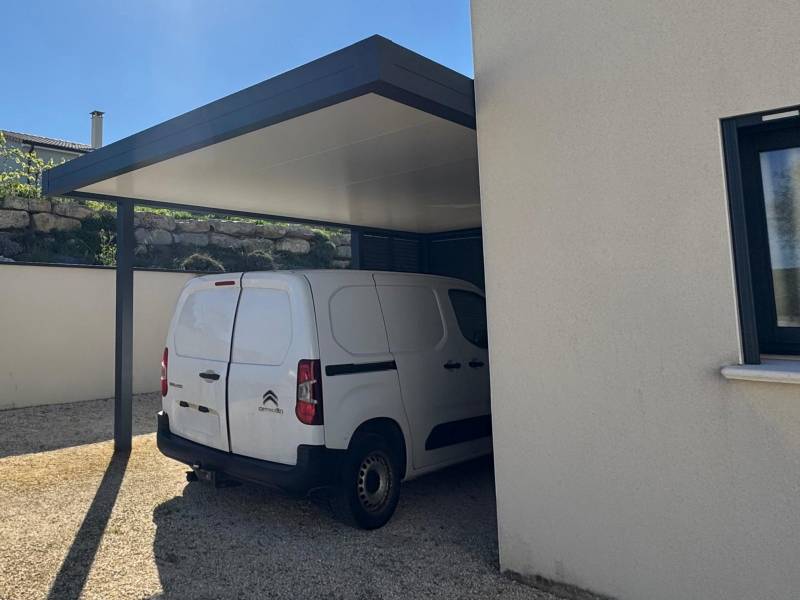 Faire installer un carport une voiture sur mesure 7X4 à Uzès dans le Gard