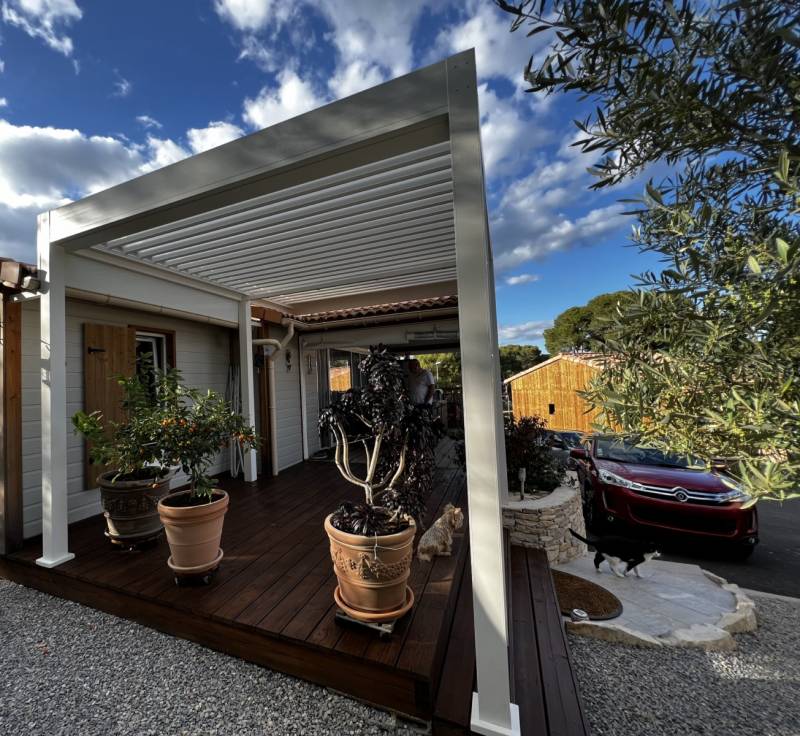 Vente et installation d'une pergola bioclimatique alu 3X4 à Montpellier dans le 34 