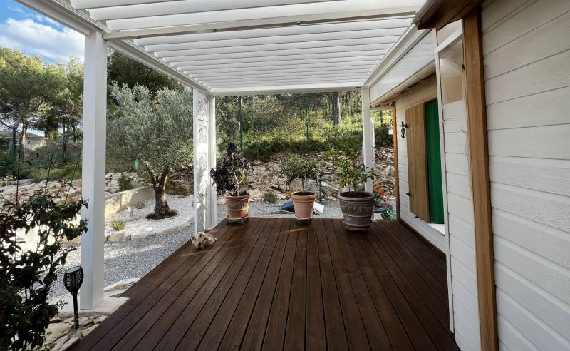 Conception sur mesure d'une pergola bioclimatique 3X4 installée à Montpellier dans le 34 par 3D EXTERIEUR