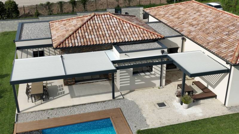 Pergola bioclimatique sur mesure et étude personnalisée projet à Andancette (26)
