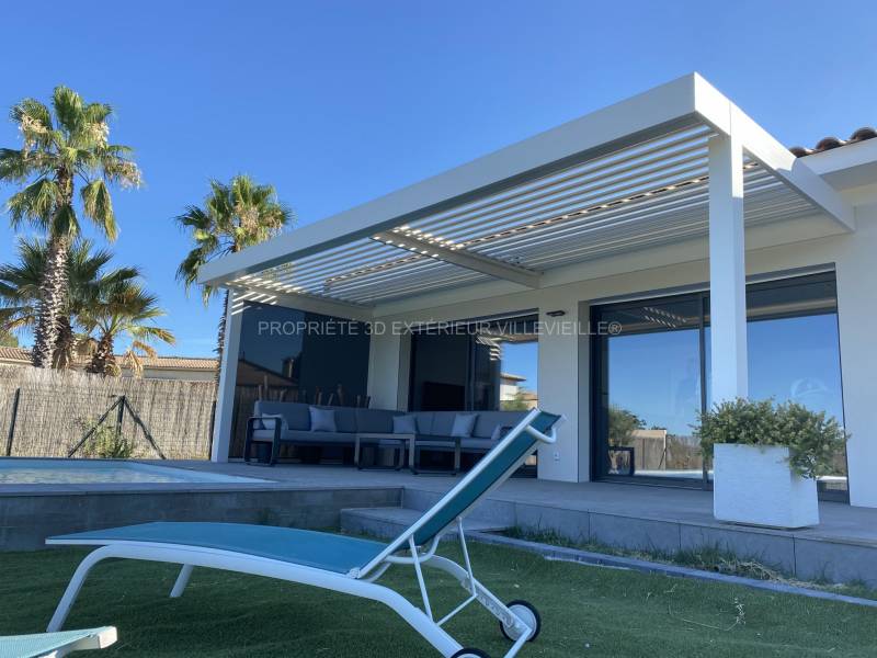 Pergola adossée blanche en aluminium  à Villevieille dans le Gard