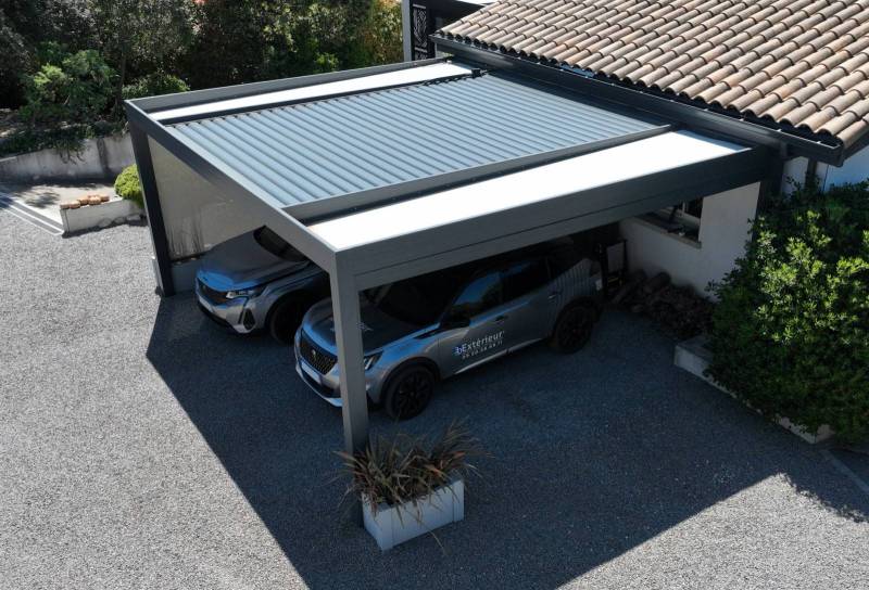 Photo d'un carport pour voitures sur mesure aluminium installé à Nîmes dans le Garde