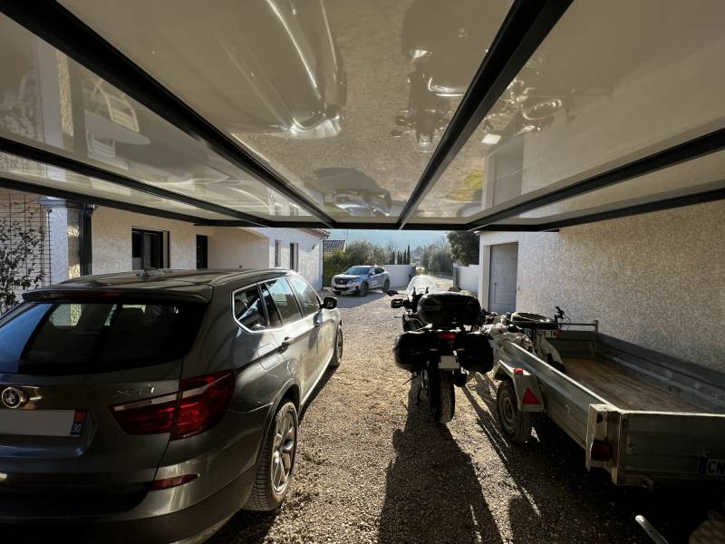  Carports sur mesure en aluminium près d’Avignon, installés par 3D Extérieur