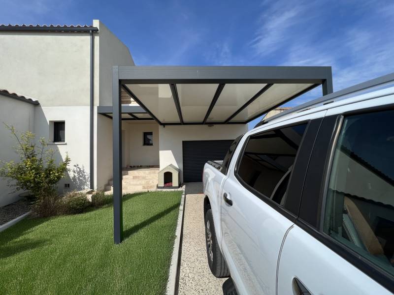 Pose d'abri de voiture sur mesure vers Avignon Vaucluse 