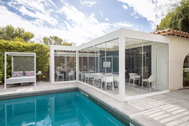 Optimisez votre terrasse avec vitrage bioclimatique - pergola vitrée par 3d Extérieur