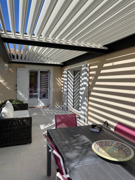 Pose d'une pergola made in France sur Lédenon dans le Gard (30)