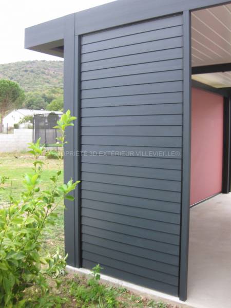 Installation d'une pergola bioclimatique structure gris anthracite (ral 7016) et lames blanche sur la commune de Saint Georges les Bains en Ardèche (07)