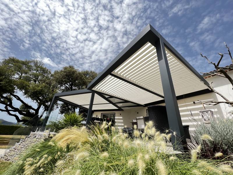 Réalisation atypique pergola bio par 3D Extérieur Gard 