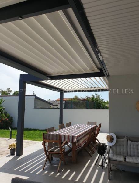 Optimisez et personnalisez votre terrasse avec notre pergola lames orientables aménagement Saint Gely du Fesc proche des Matelles dans l'Hérault Occitanie
