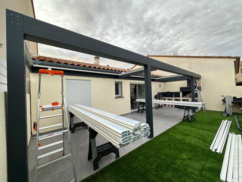 installation d’une Pergola Bioclimatique 3D Extérieur !