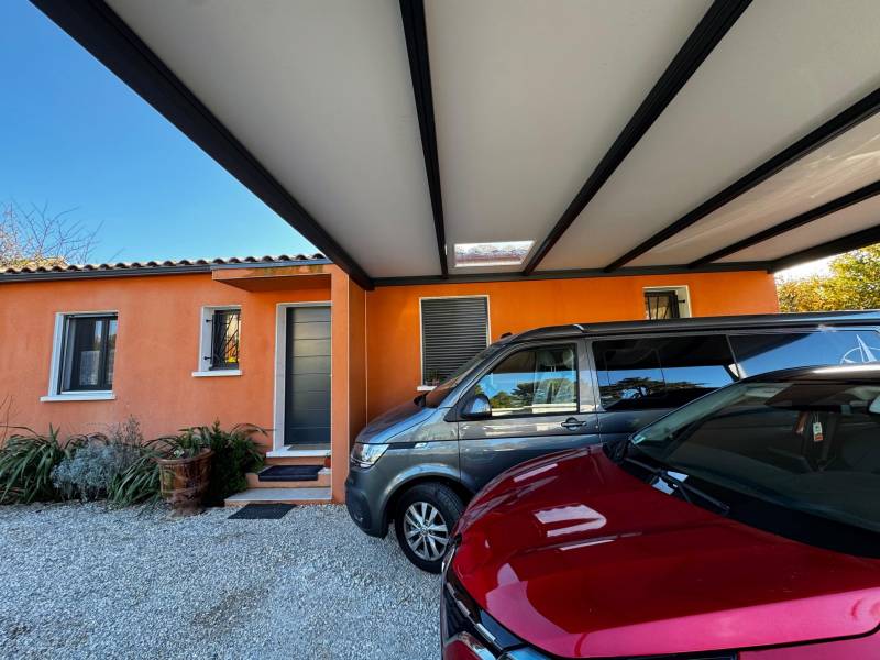 Artisan pour conception de carport en aluminium pour 2 voitures dans le 30