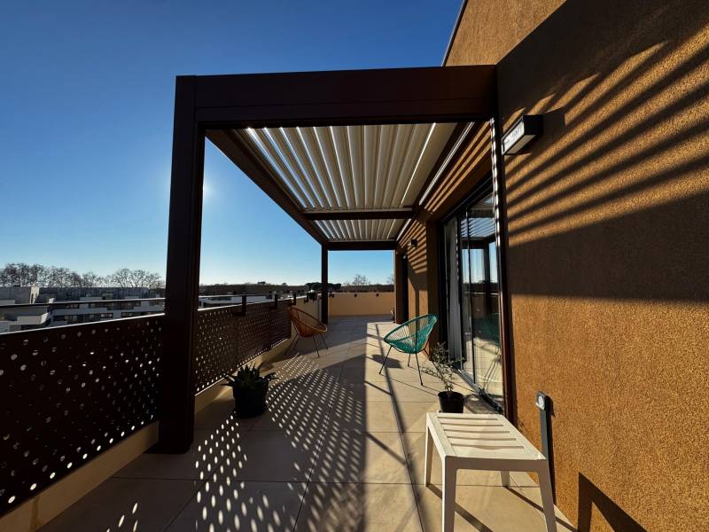 Prix pour la pose d'une pergola bioclimatique à Castries 34