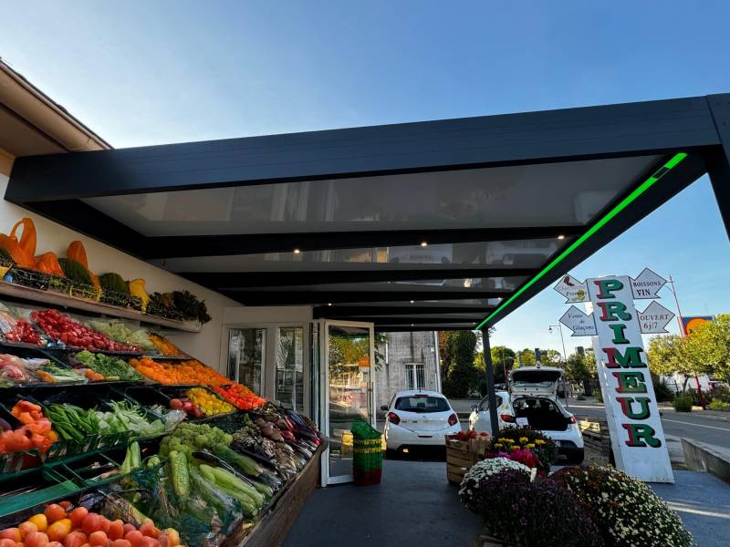 Faire installer une pergola en alu sur mesure pour magasin Gard Sommières