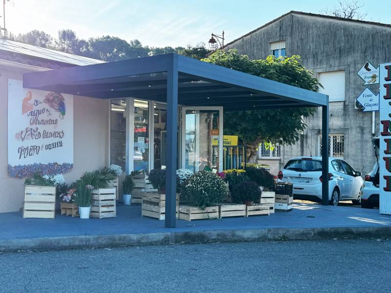 Pergola évolutive à toit fixe près de Lunel dans l'Héraut 34