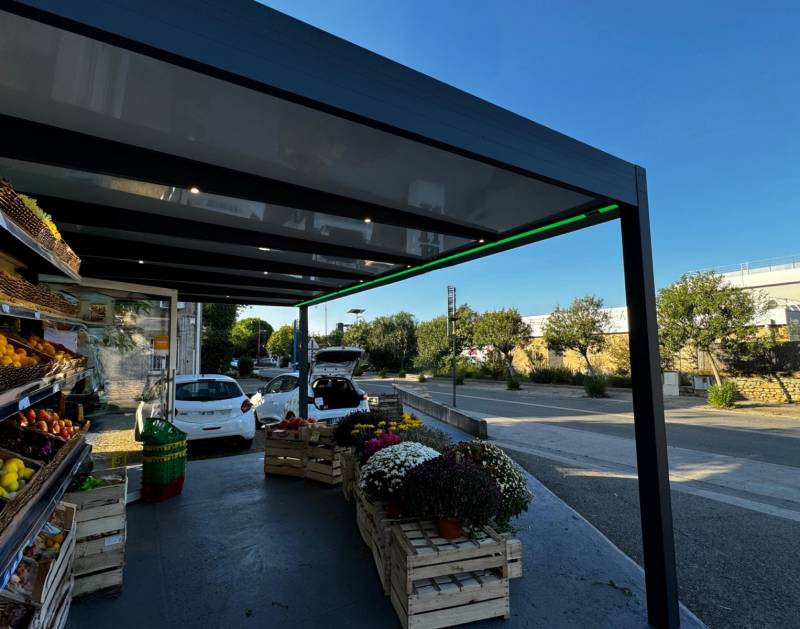 Artisan pour pose de pergola bioclimatique pour professionnel Gard