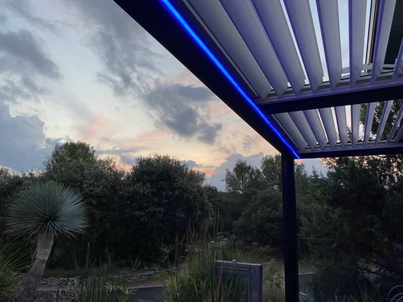 Variez vos ambiances avec un éclairage ruban LED intégré en Occitanie