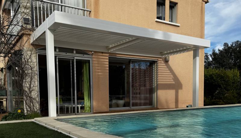 Fabrication d'une pergola sur mesure en aluminium à Mus dans le Gard