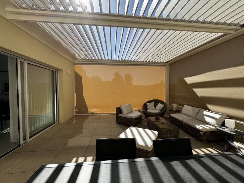 Ajouter des options supplémentaires à la pergola bioclimatique par 3D Extérieur Villevieille