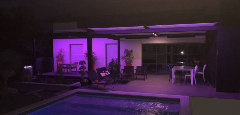 Ambiance unique avec un éclairage par Ruban LED RVB pour pergola