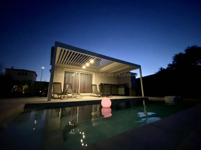 Pergola avec spots LED intégrés dans structure installation sur Nîmes 30 proche d'Arles