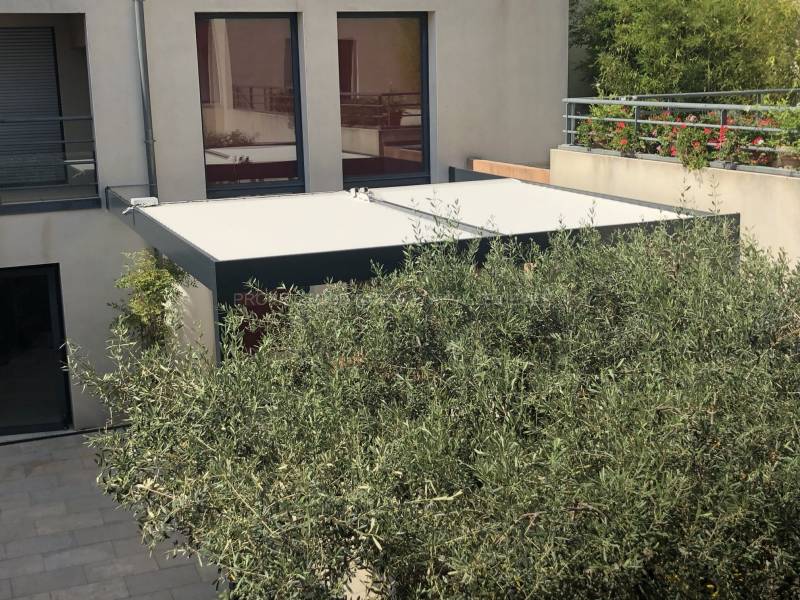 Fabricant pergolas bioclimatiques en aluminium moderne et design – Nîmes (30) France