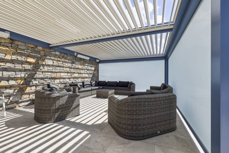 Stores zip screen pour pergola en Occitanie - 3d Extérieur