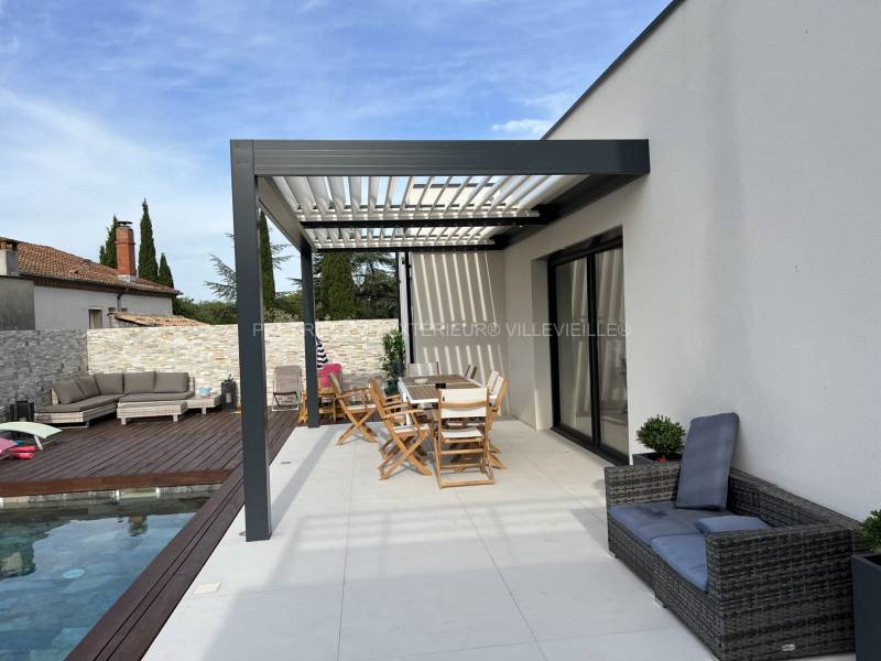 Artisan RGE pour installation de pergola bioclimatique adossée vers Nîmes