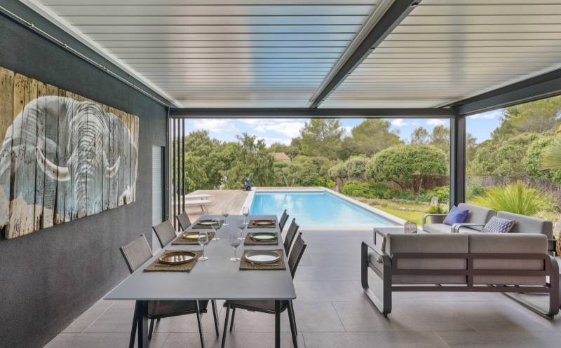 Artisan pour conception et pose de pergola bioclimatique sur mesure à Villevielle (30)