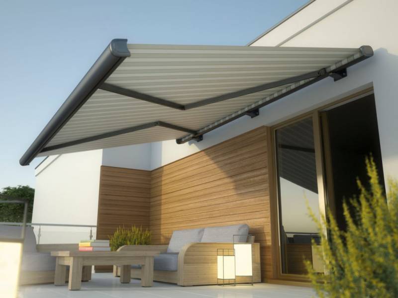 Installation de store banne sur mesure pour balcon vers Nîmes 30