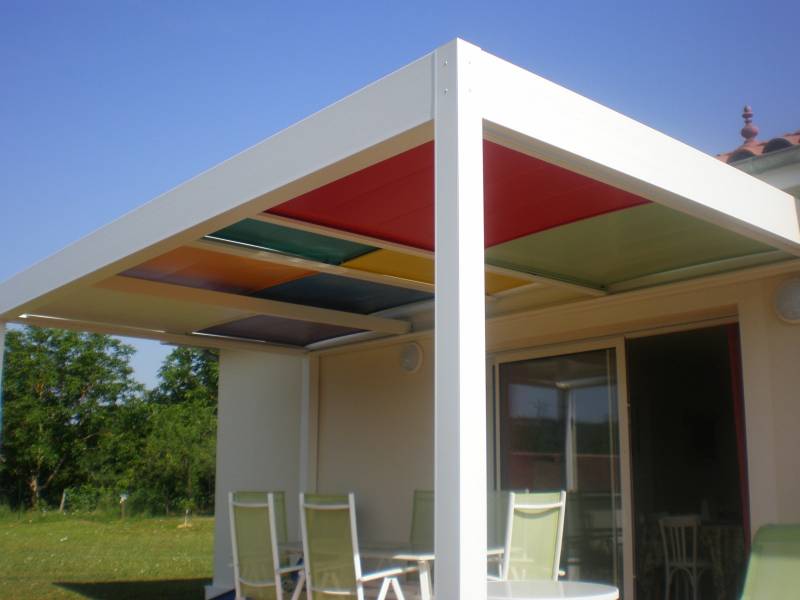 Pergola Arlequin design unique protection solaire efficace