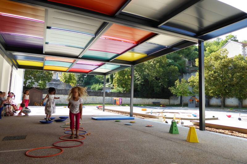 Pergola Arlequin panneaux en aluminium colorés