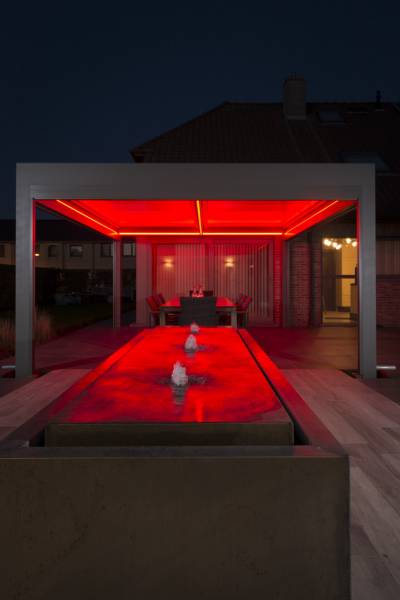 Pergola Bioclimatique pour les restaurants hôtels bar avec personnalisation Elégance dans le Gard