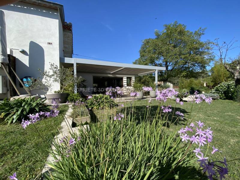 Profitez du Printemps avec une Pergola Bioclimatique dans le Gard et dans l'Hérault