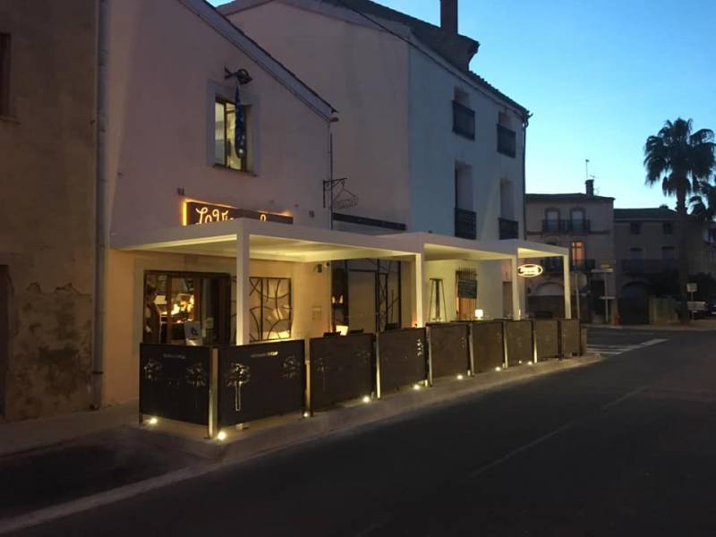 Pergola  Bioclimatique pour le restaurant Le Vieux Four à Nézignan - L’Evêque (34)