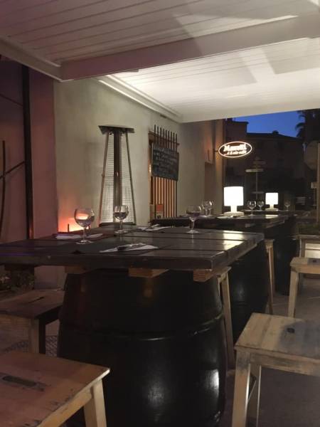 Pergola  Bioclimatique pour le restaurant Le Vieux Four à Nézignan - L’Evêque (34)